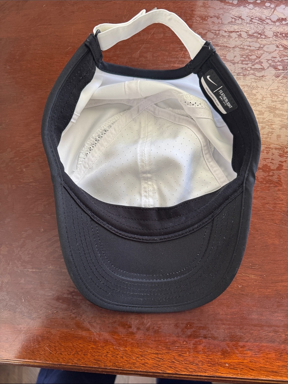 Nike Wimens White Cap with Black Swoosh Trim Tennis Running Athletic Summer OS - Picture 7 of 8